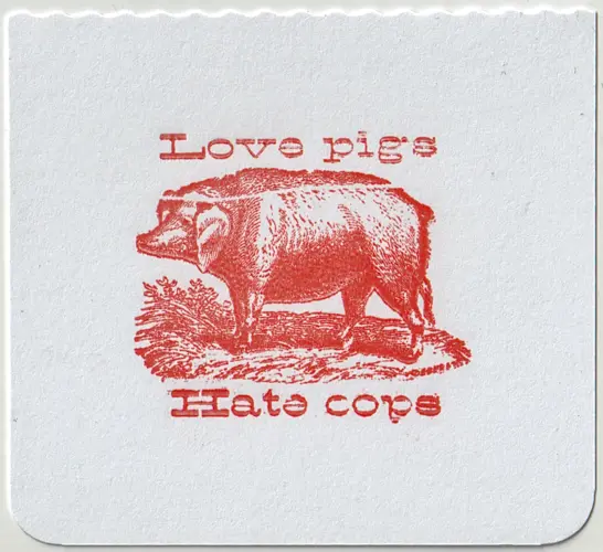 Typo - 011 - Love pigs hate cops àé